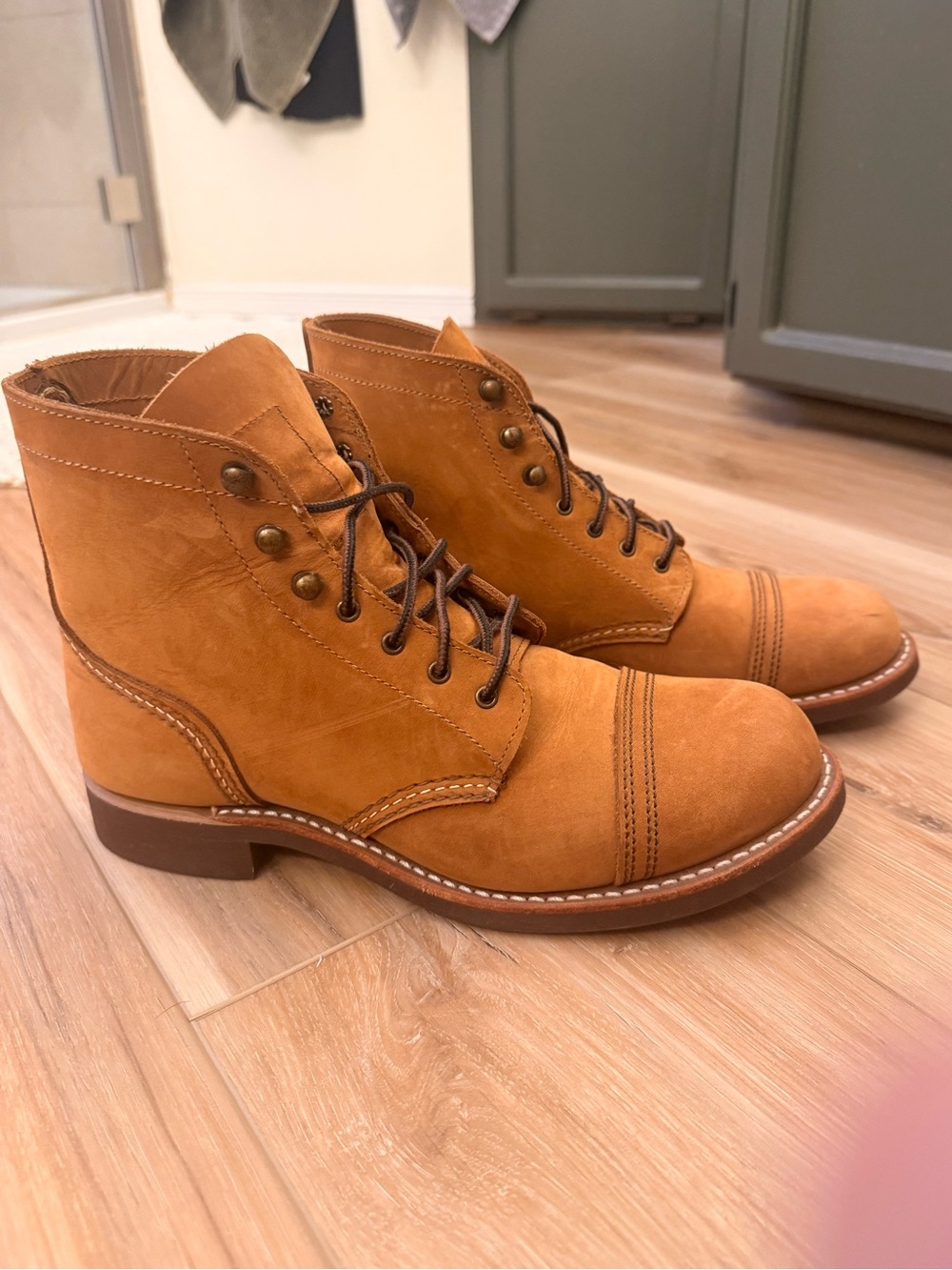 Red Wing Shoes - 3367 Women’s Heritage Iron Ranger in Honey Chinook Nubuck